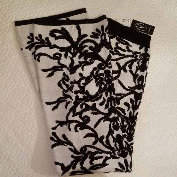 Vertigo Paris Patterned knit flare pant size M - Picture 7 of 7